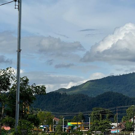 A P S Moutain View Hotel 万荣 外观 照片