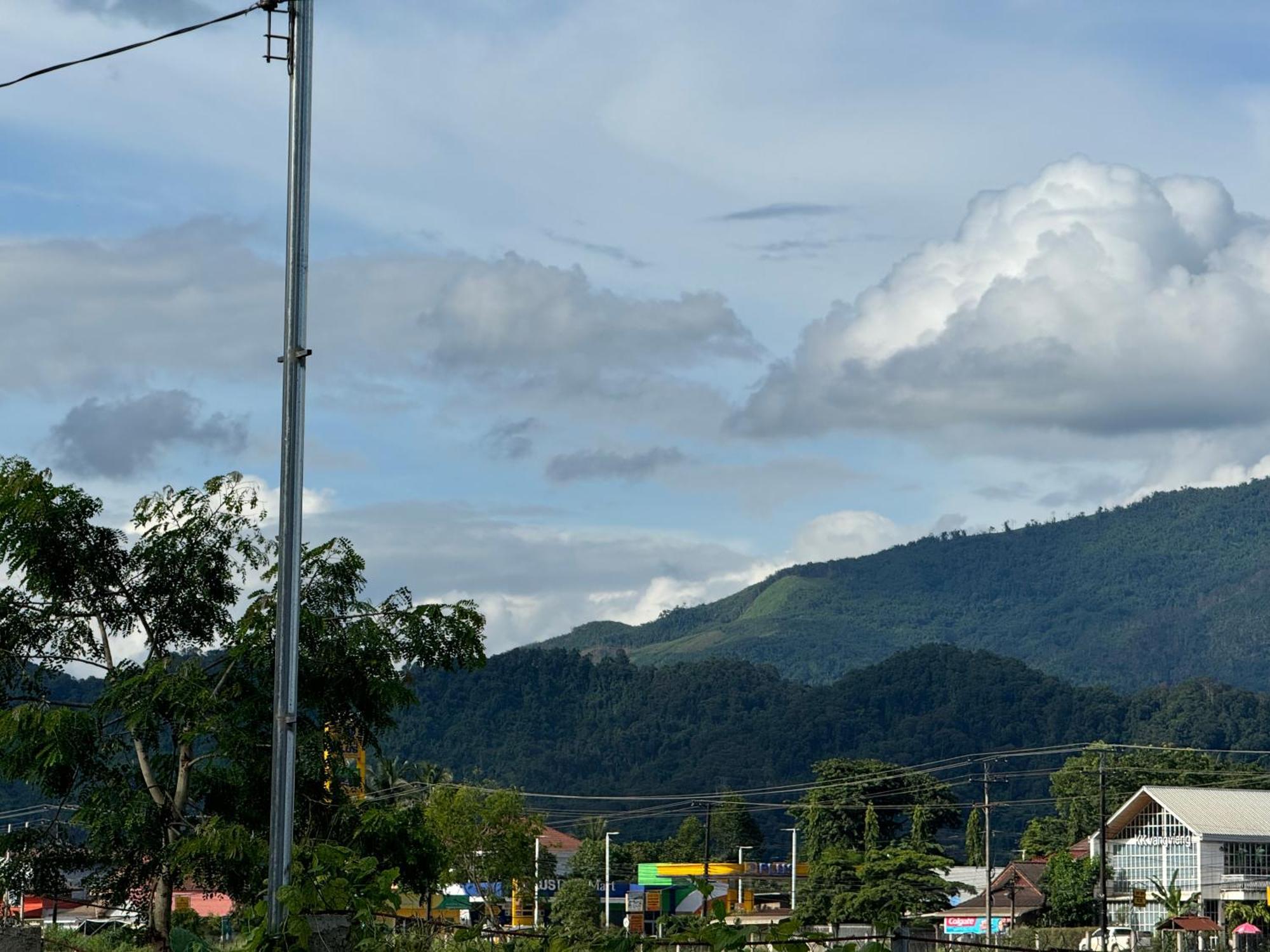 A P S Moutain View Hotel 万荣 外观 照片