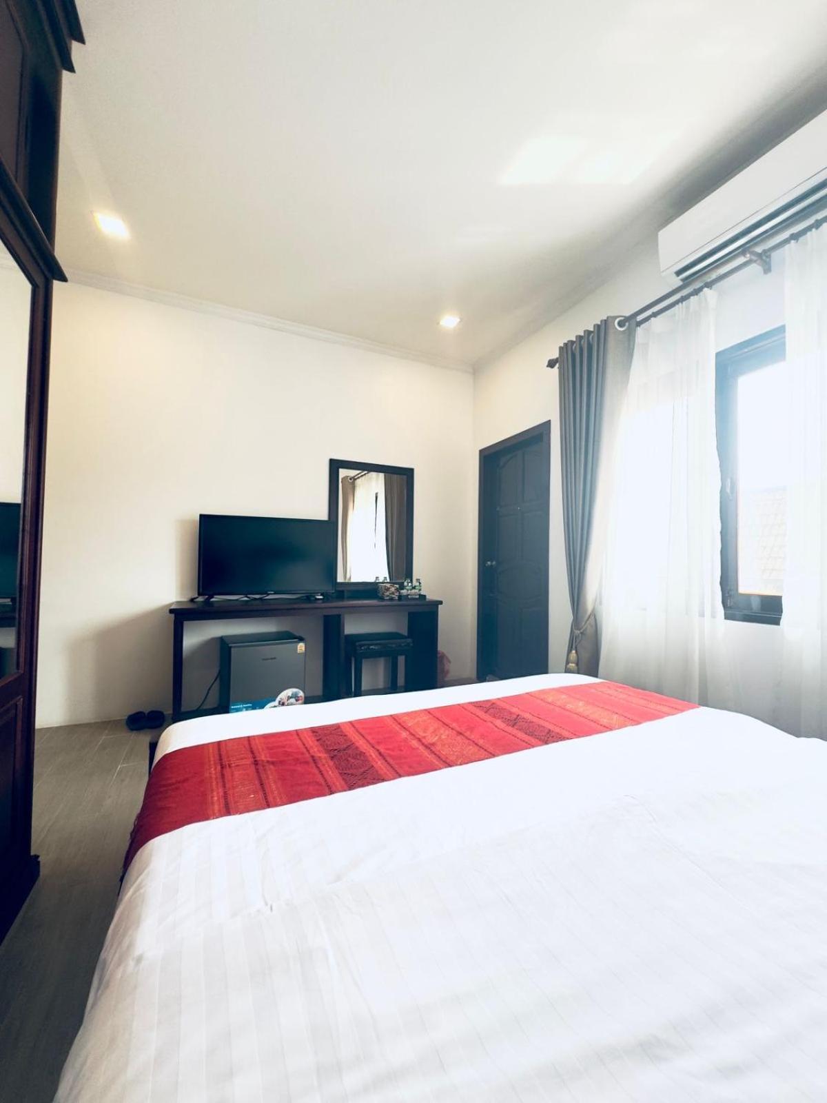 A P S Moutain View Hotel 万荣 外观 照片