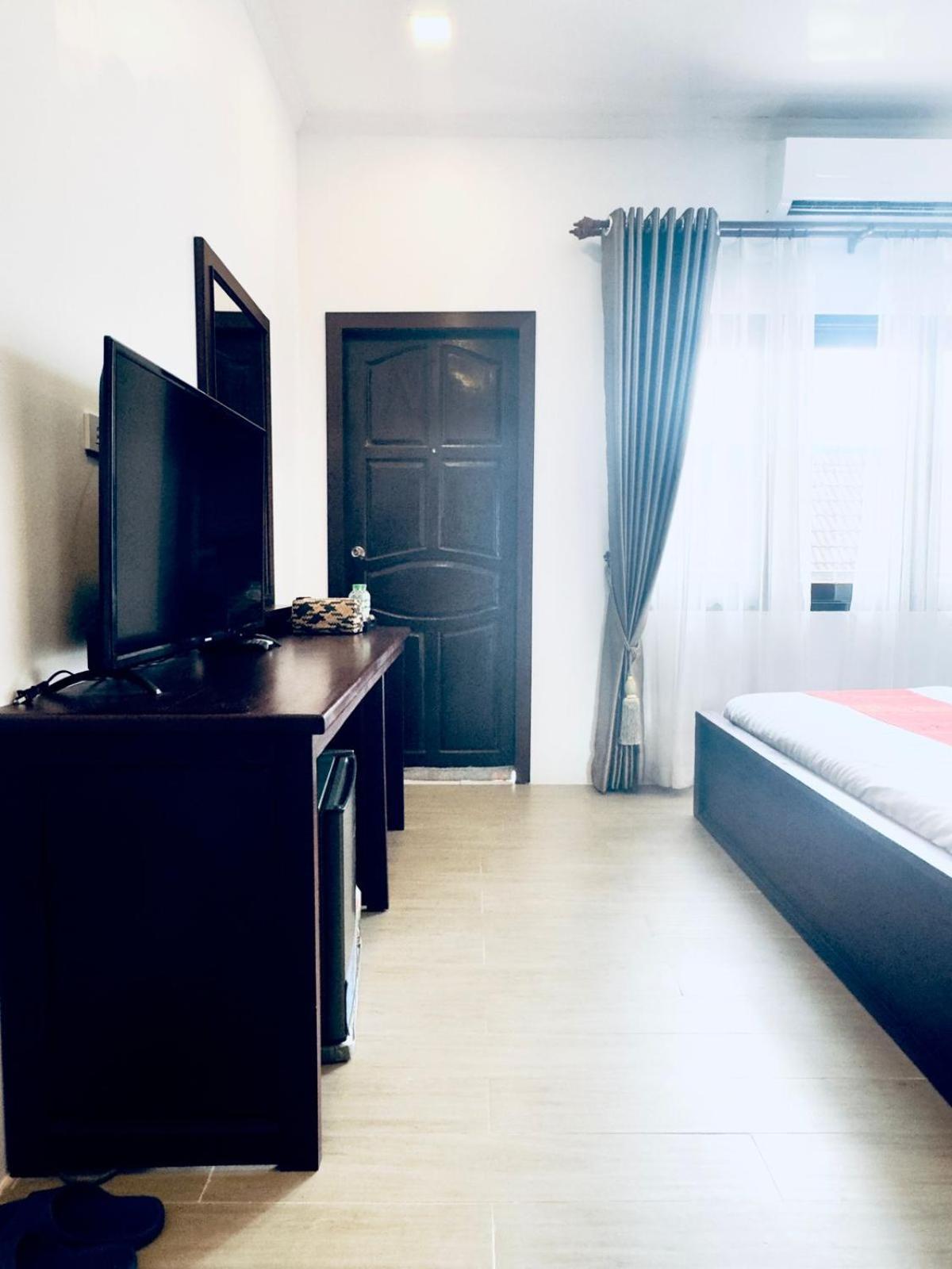 A P S Moutain View Hotel 万荣 外观 照片