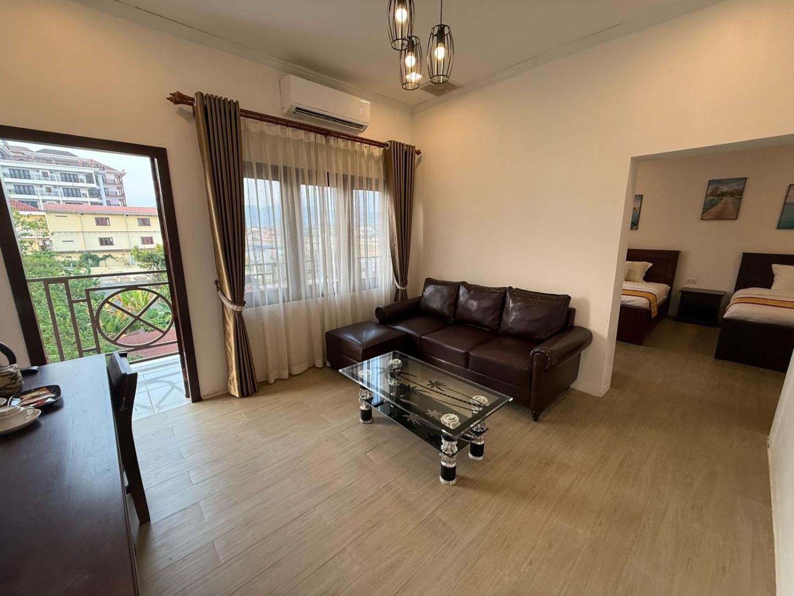 A P S Moutain View Hotel 万荣 外观 照片