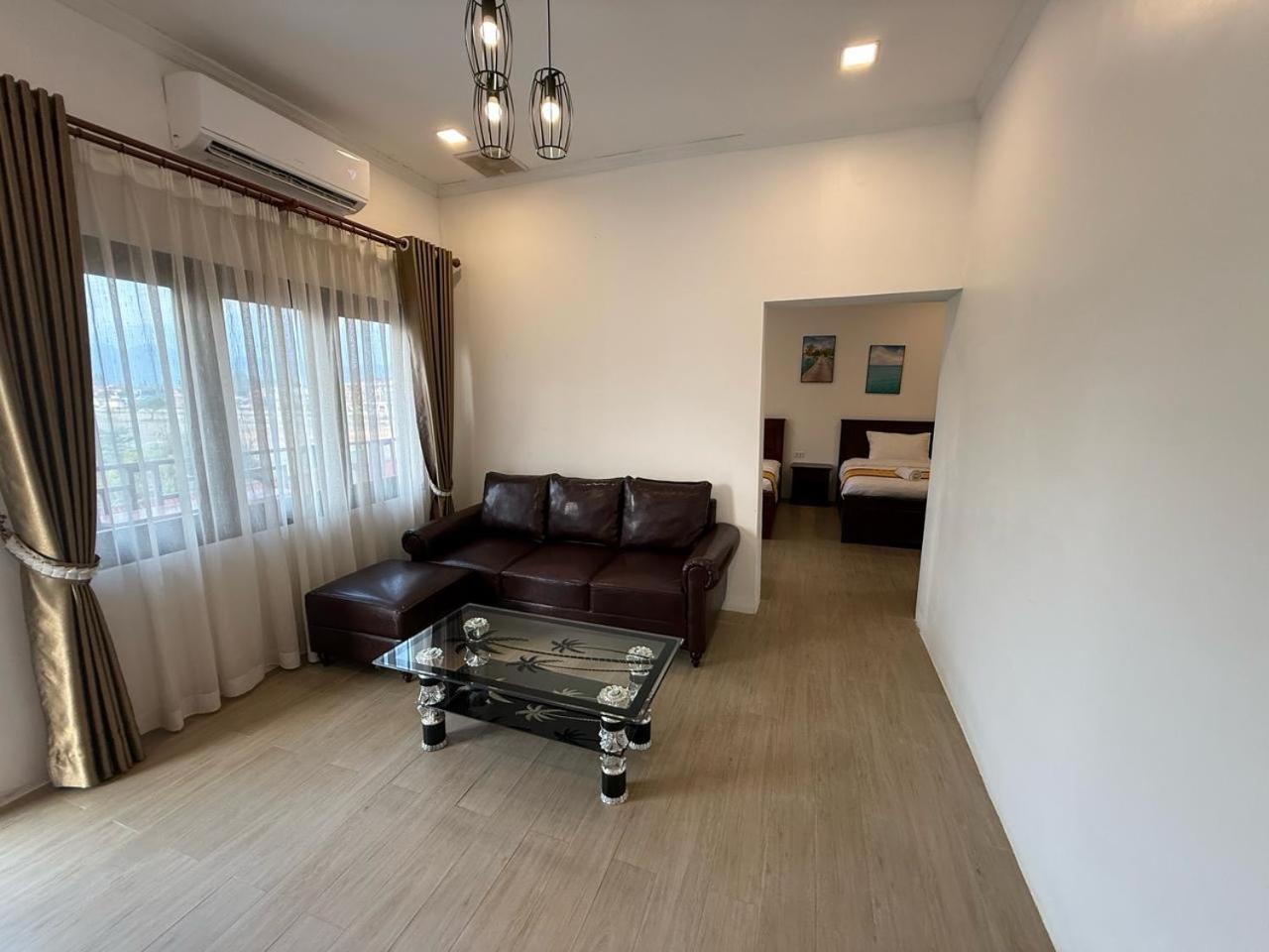 A P S Moutain View Hotel 万荣 外观 照片