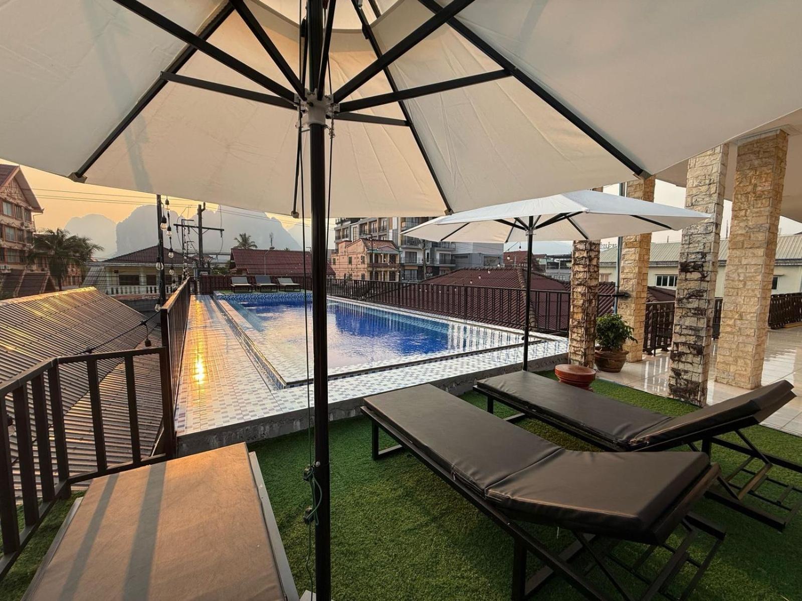 A P S Moutain View Hotel 万荣 外观 照片